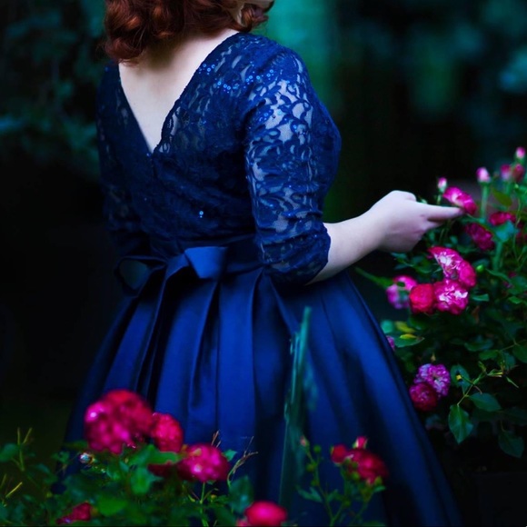 Modest Vintage Style Prom Dress, size 10 - Picture 7 of 8